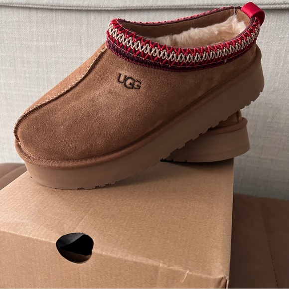 BNWT! UGG Tazz platform in Chestnut - Picture 6 of 9